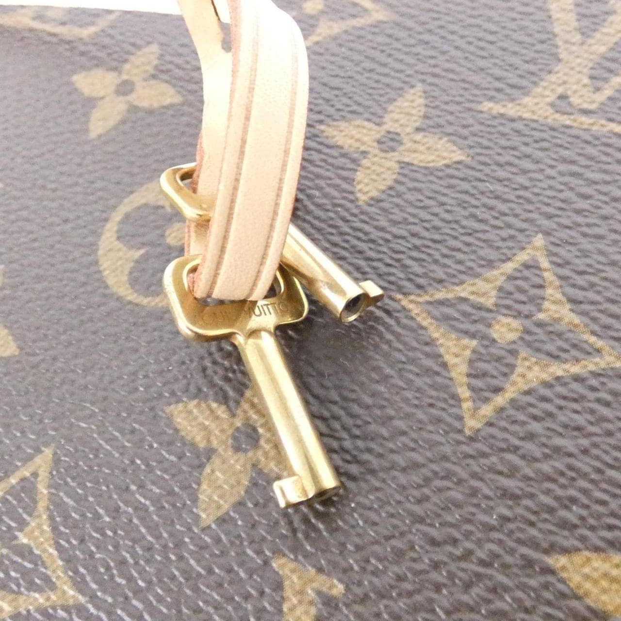 ルイヴィトン モノグラム コフレ トレゾール 24cm M10137 ジュエリーケース