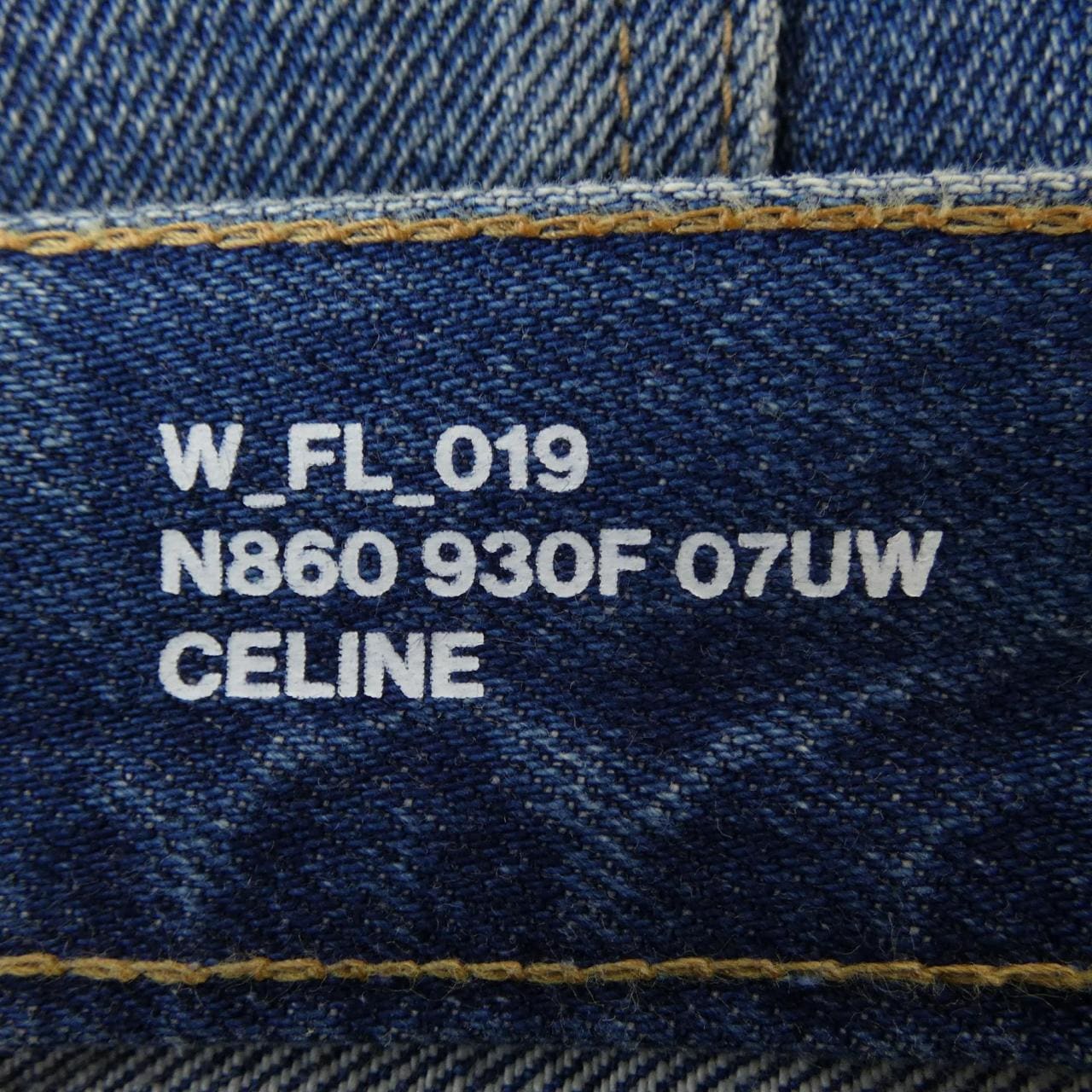 セリーヌ CELINE ジェーン フレアジーンズ トリオンフ TRIOMPHE 2N860930F ジーンズ