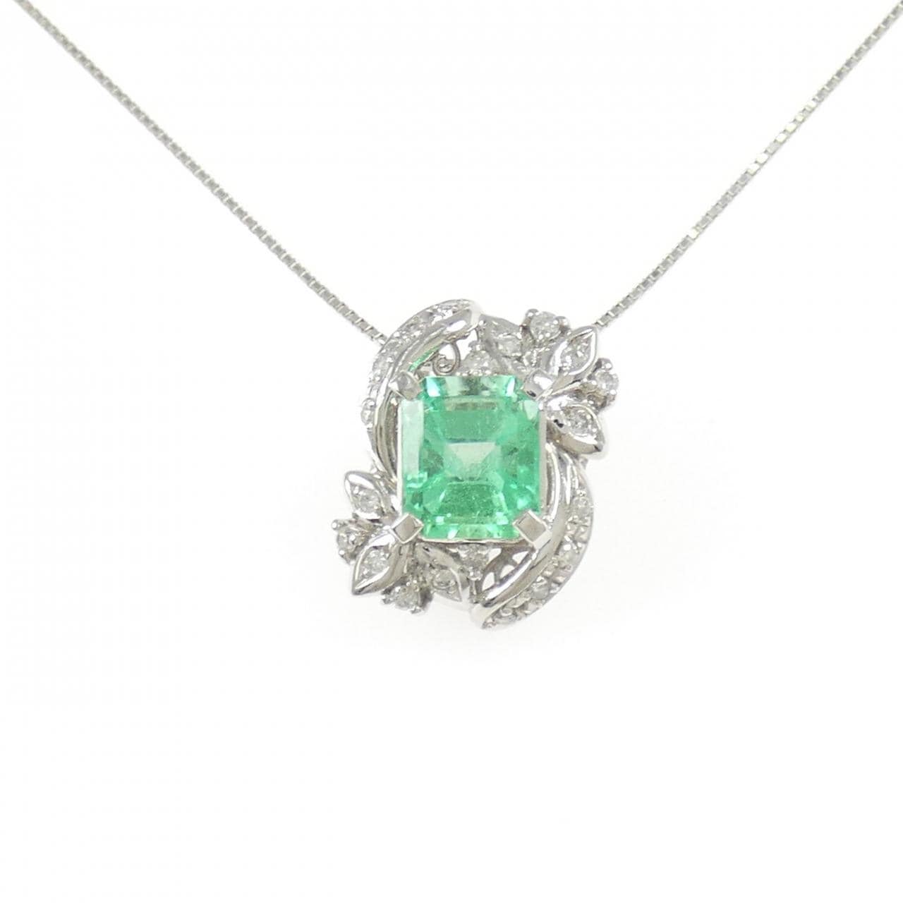 PT900/PT850 エメラルド ネックレス 2.38CT