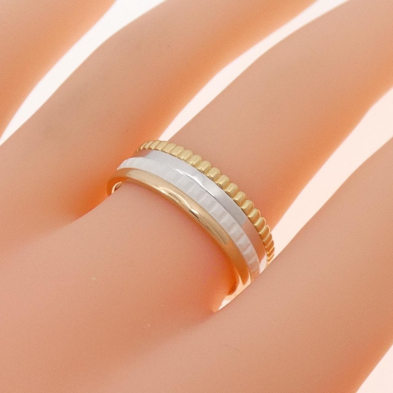 ブシュロン キャトル ホワイト スモール リング