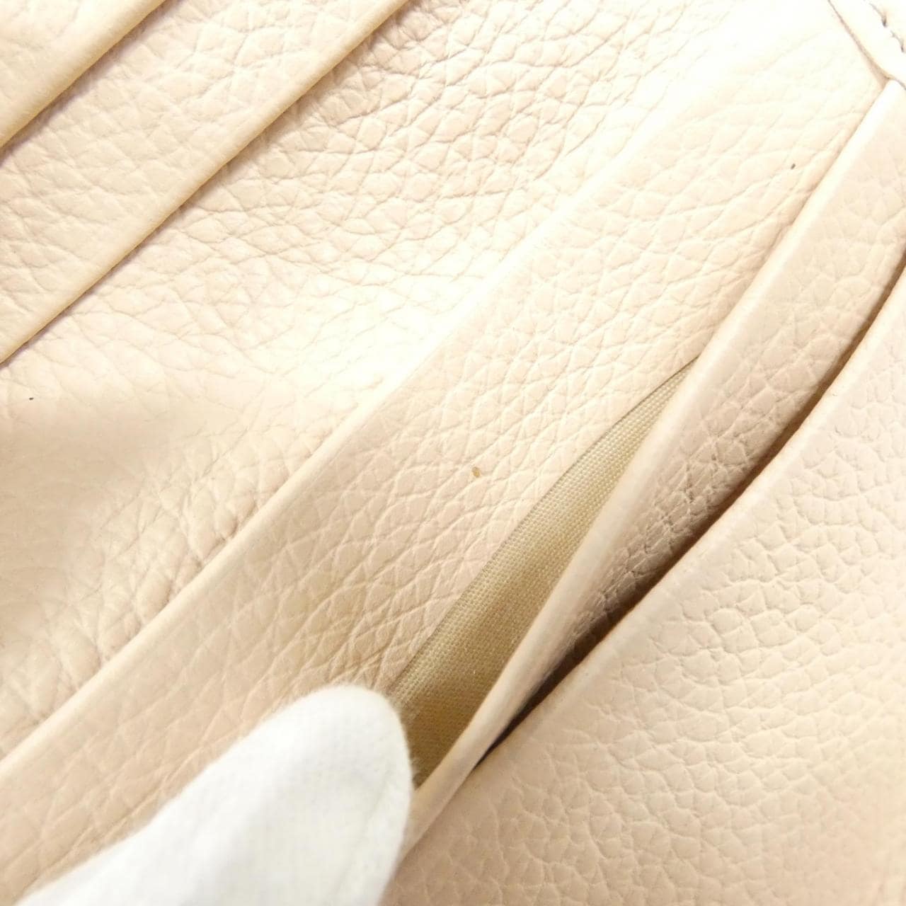 クロエ アルファベット CHC21WP718 F57 財布