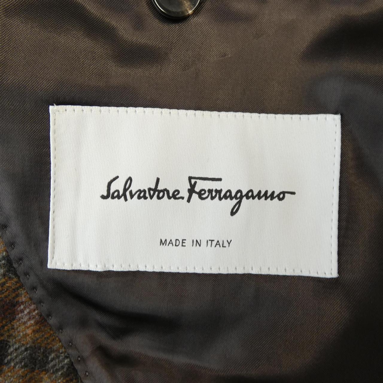 サルヴァトーレフェラガモ SALVATORE FERRAGAMO コート