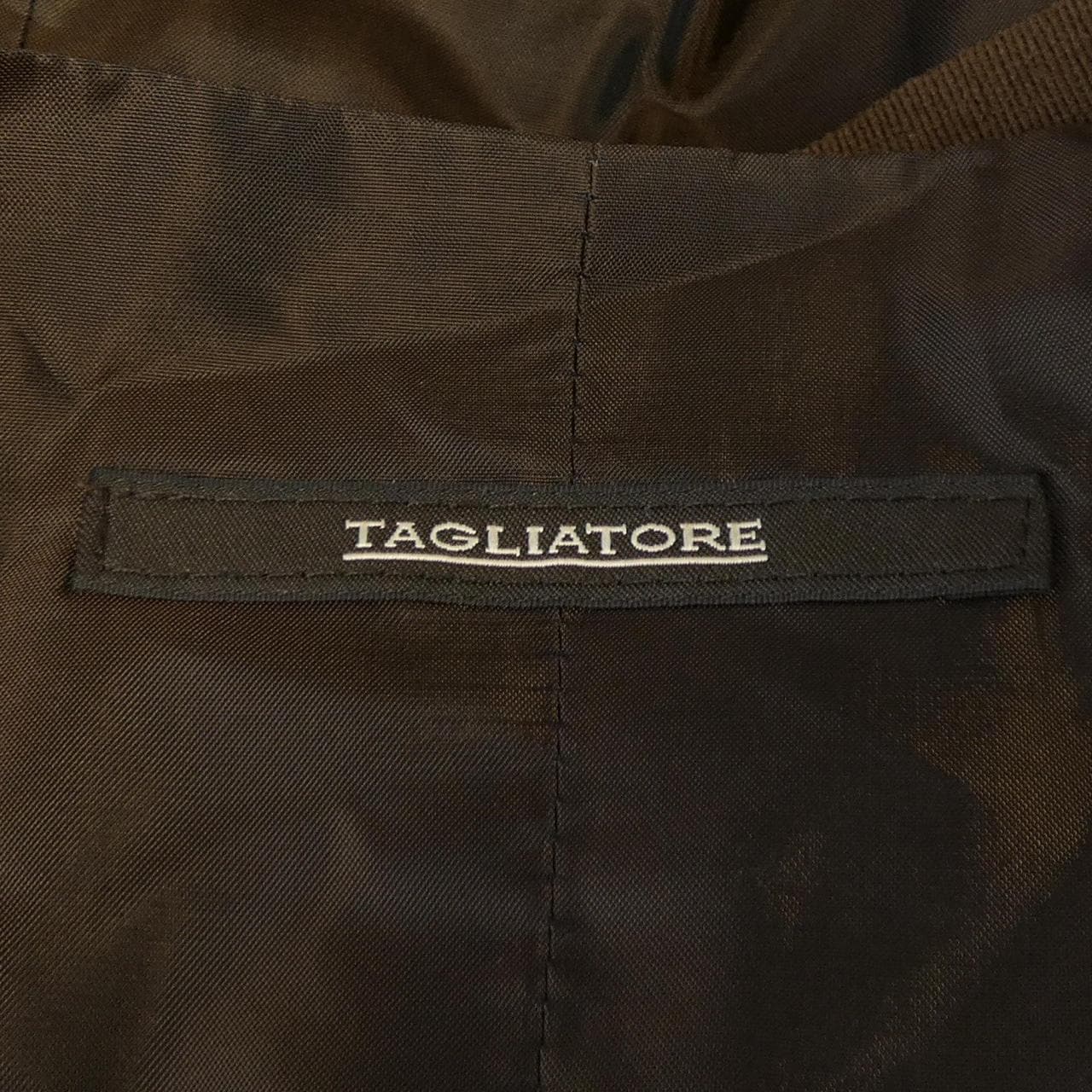 タリアトーレ TAGLIATORE ベスト
