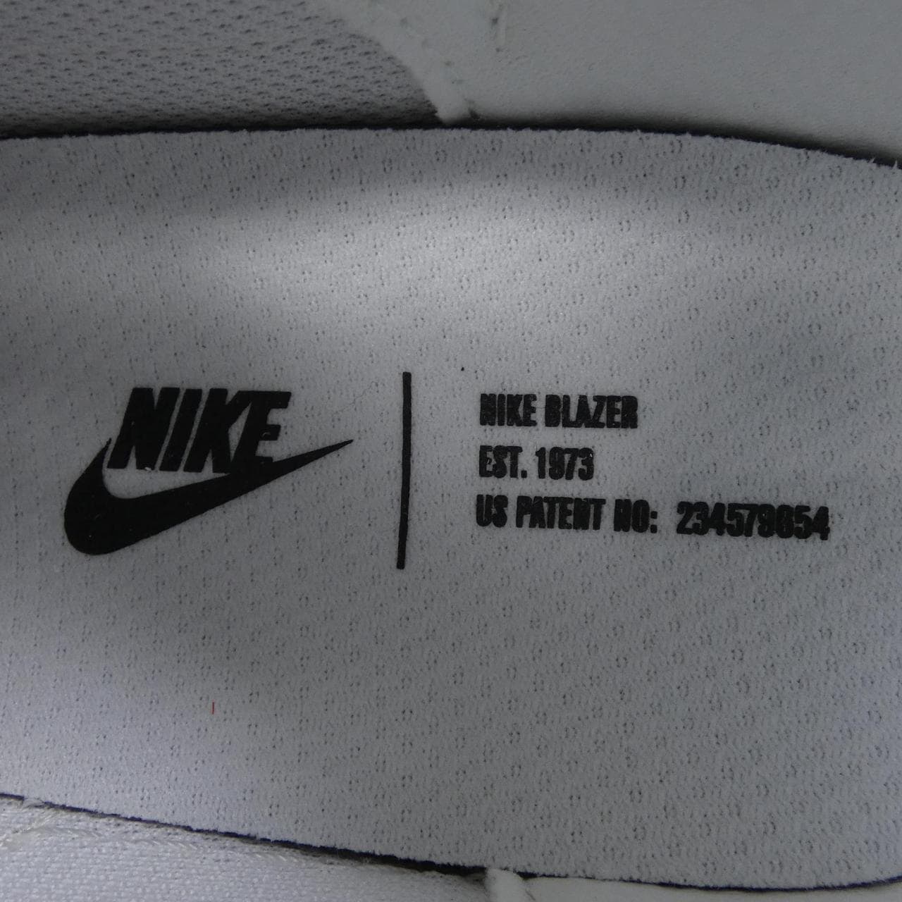 ナイキ NIKE DA2045-100 スニーカー