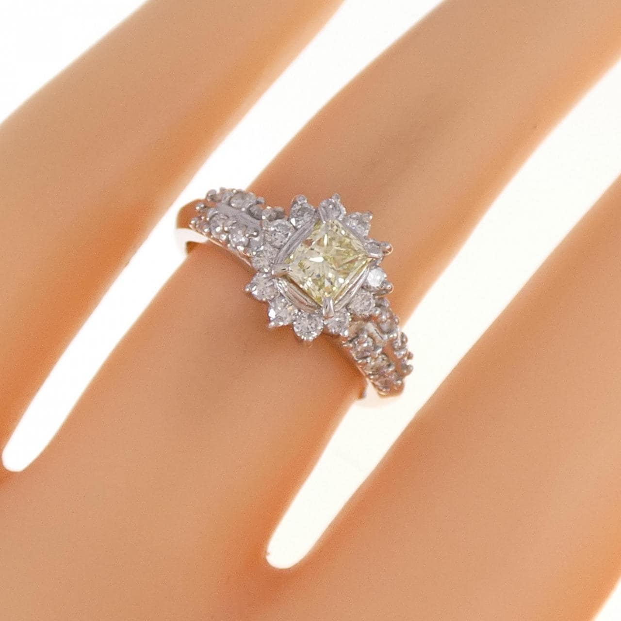 PT ダイヤモンド リング 0.52CT