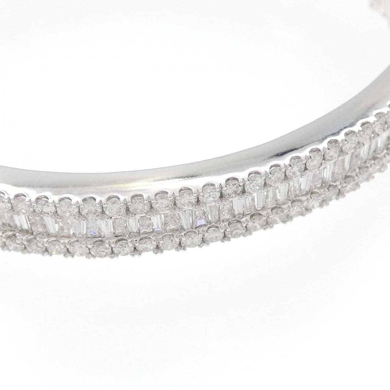 [新品] K18WG鑽石手鐲 10.00CT
