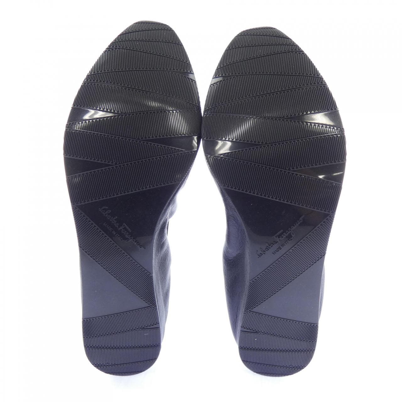 マイフェラガモ MY FERRAGAMO 30558 フラットシューズ