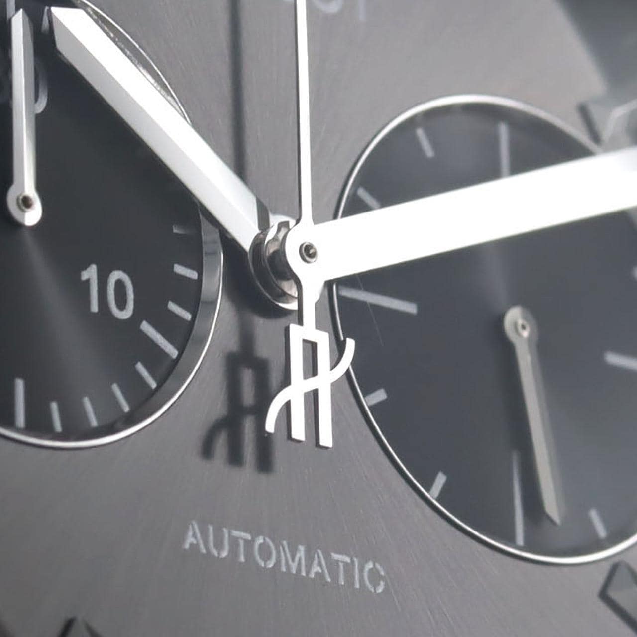 ウブロ クラシックフュージョンクロノグラフチタニウムレーシンググレー 521.NX.7071.LR TI 自動巻