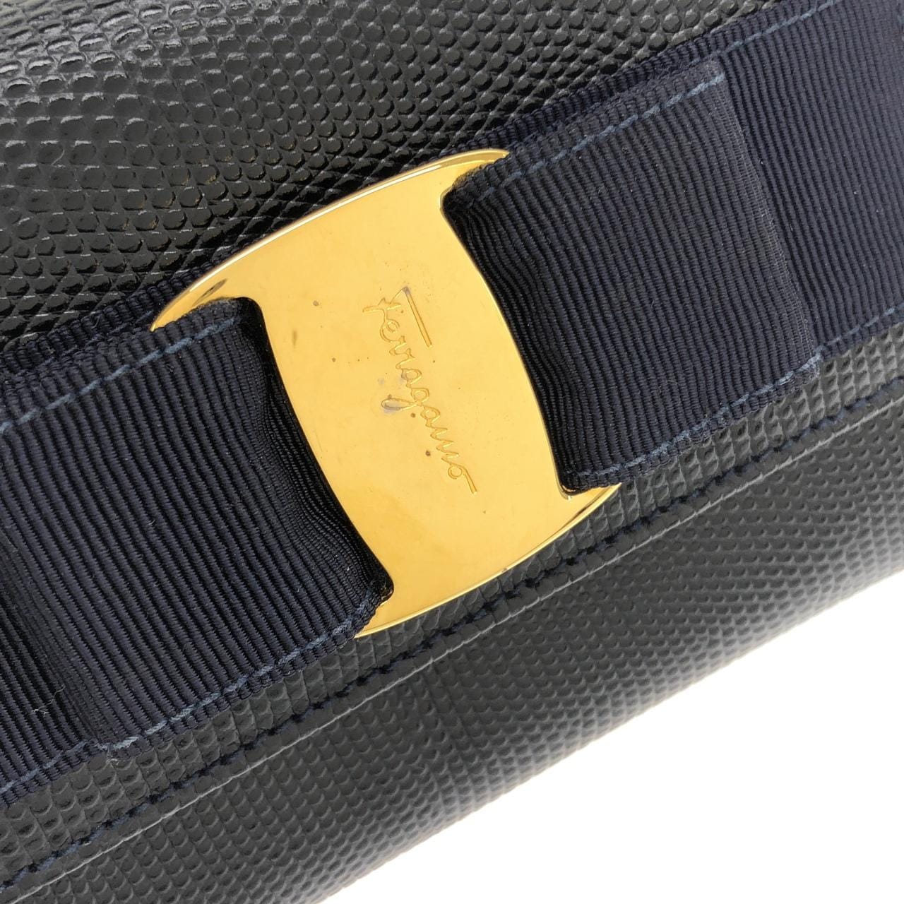 【ヴィンテージ】サルヴァトーレフェラガモ 21 3202 ショルダーバッグ