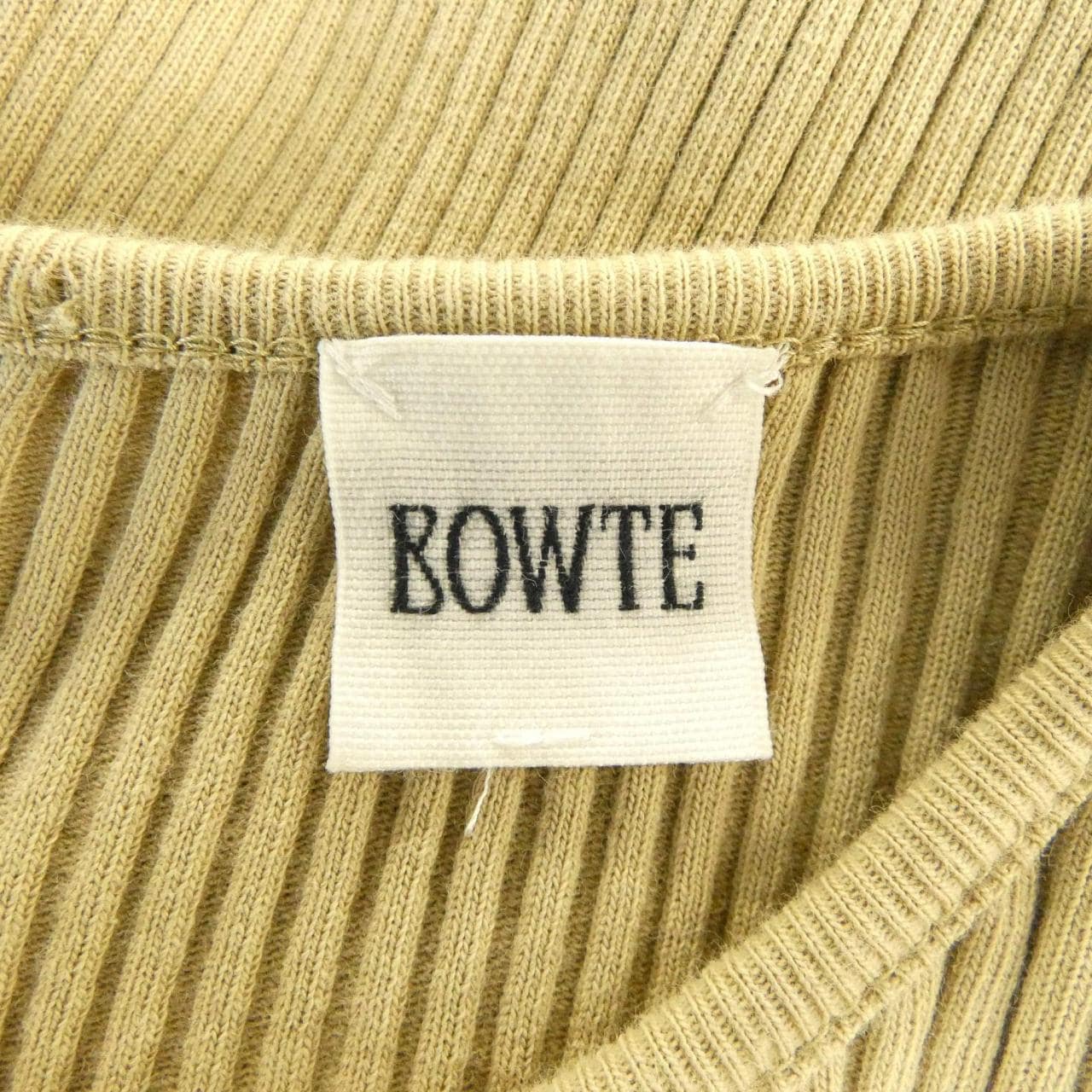 ボウタイ BOW TIE トップス