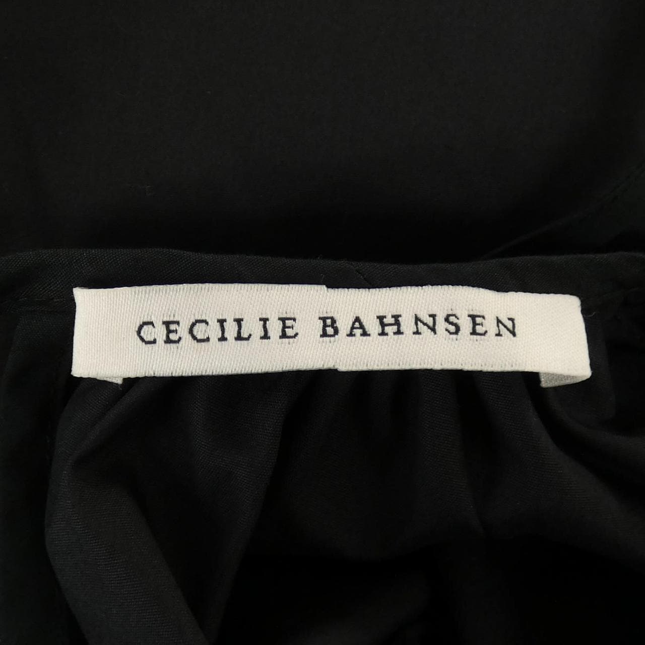 セシリーバンセン CECILIE BAHNSEN トップス