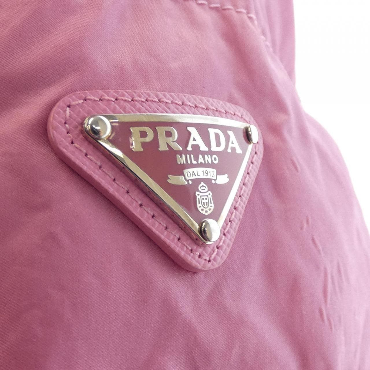 普拉达PRADA羽绒服