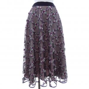 トゥービーシック TO BE CHIC スカート