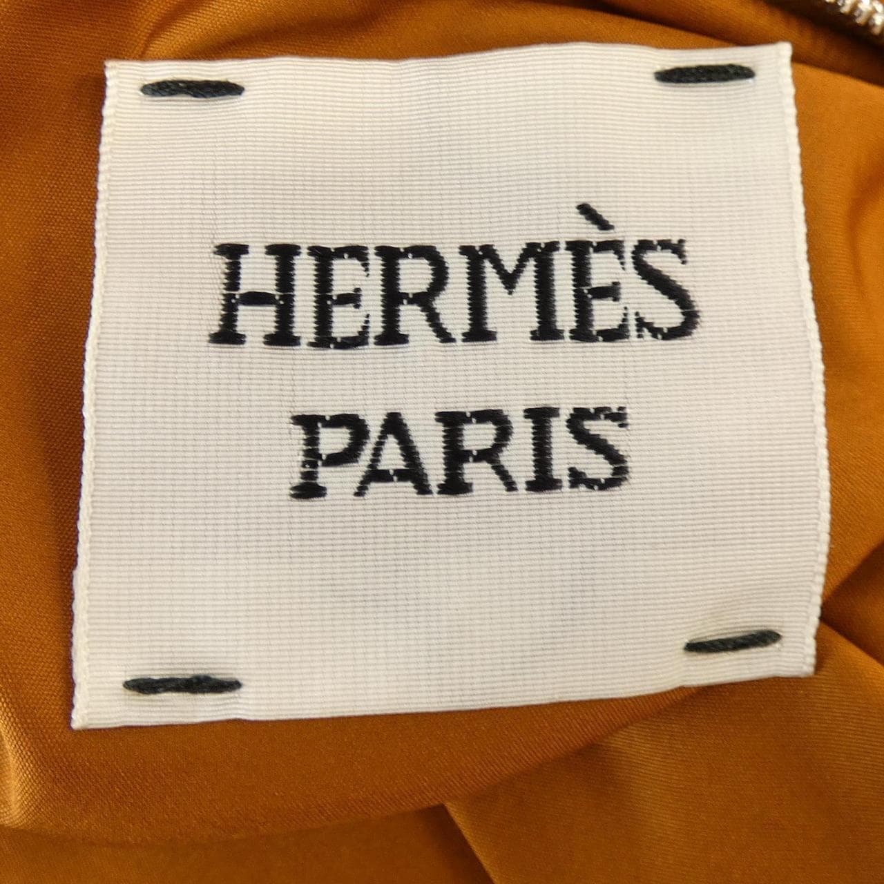 エルメス HERMES ボリュデュック *97-7110β. ダウンジャケット