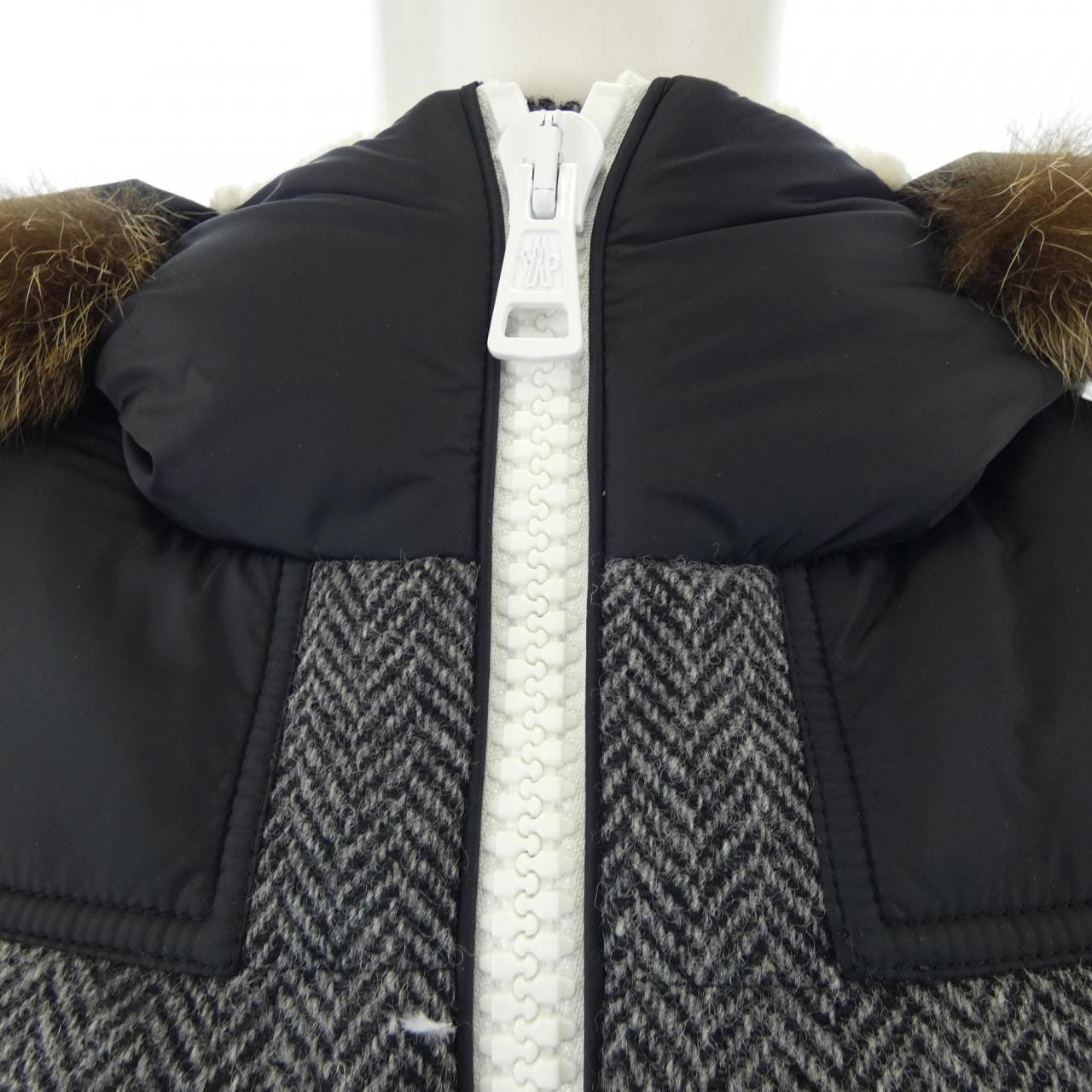 モンクレール MONCLER ダウンジャケット