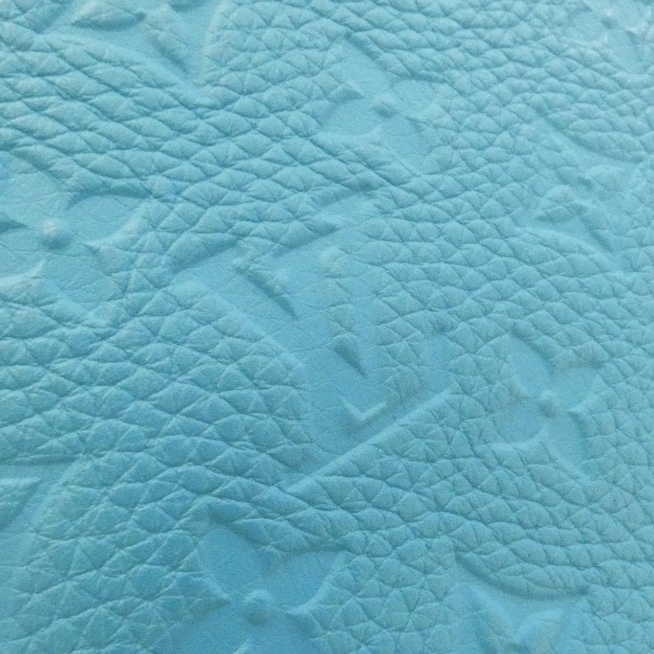 ルイヴィトン トリヨン モノグラム トリアングル メッセンジャー M55925 ショルダーバッグ