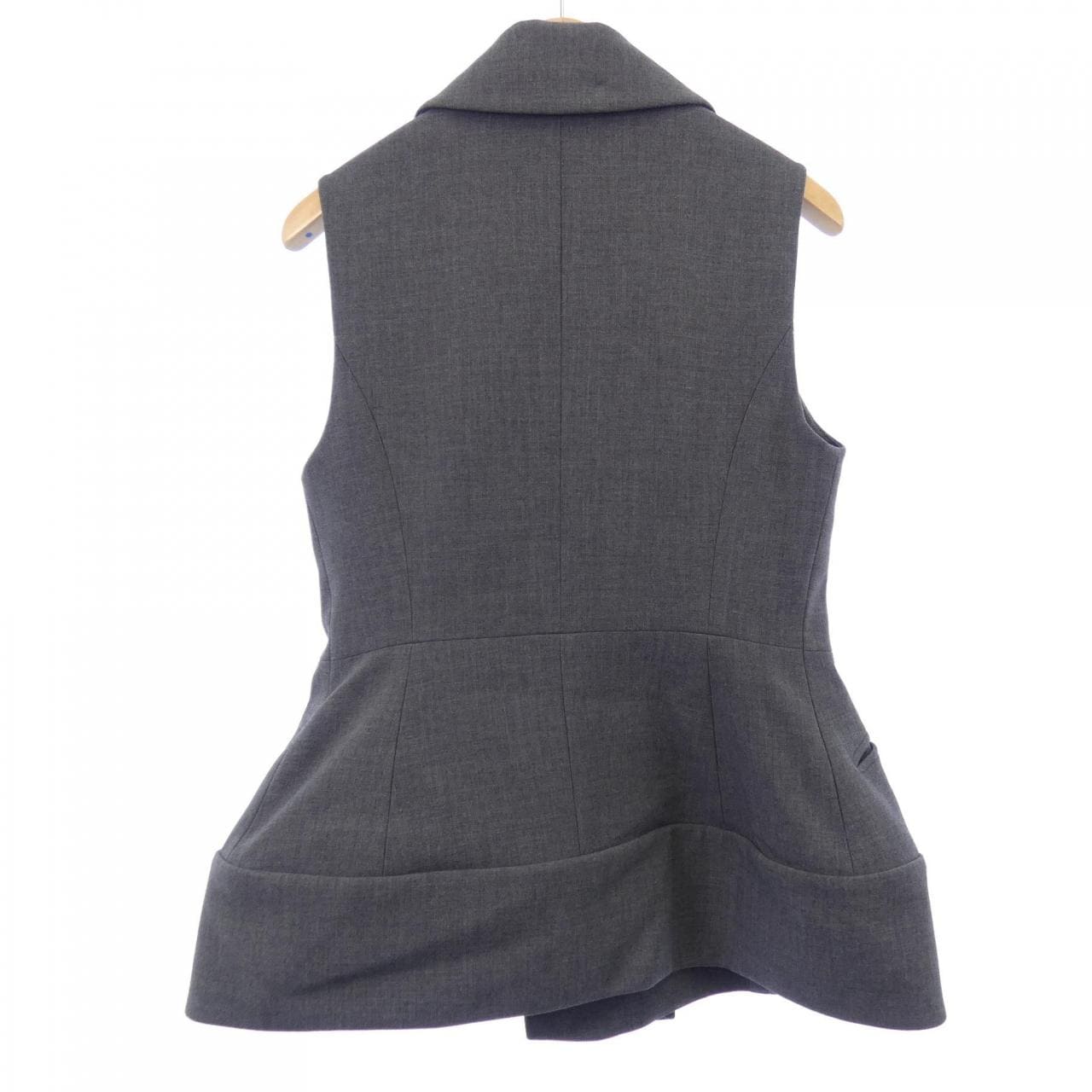 シーニュ Cygne ベスト