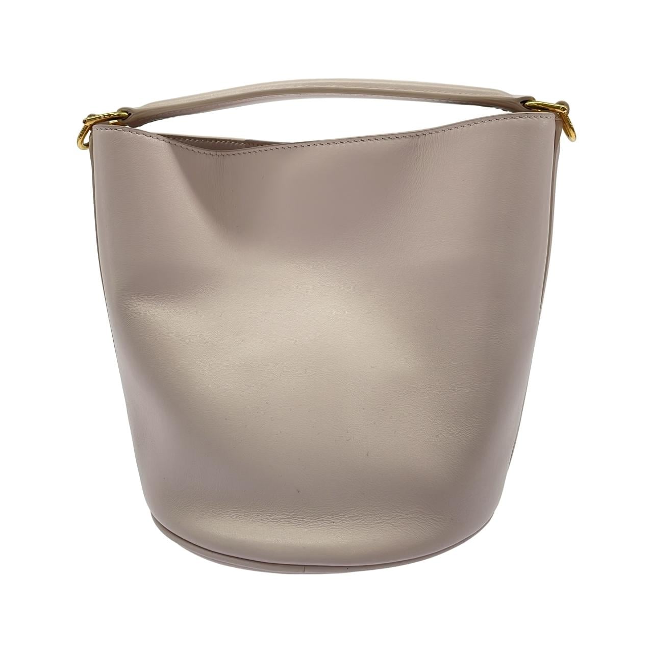 セリーヌ ティーン バケット16 197573CR4 バッグ