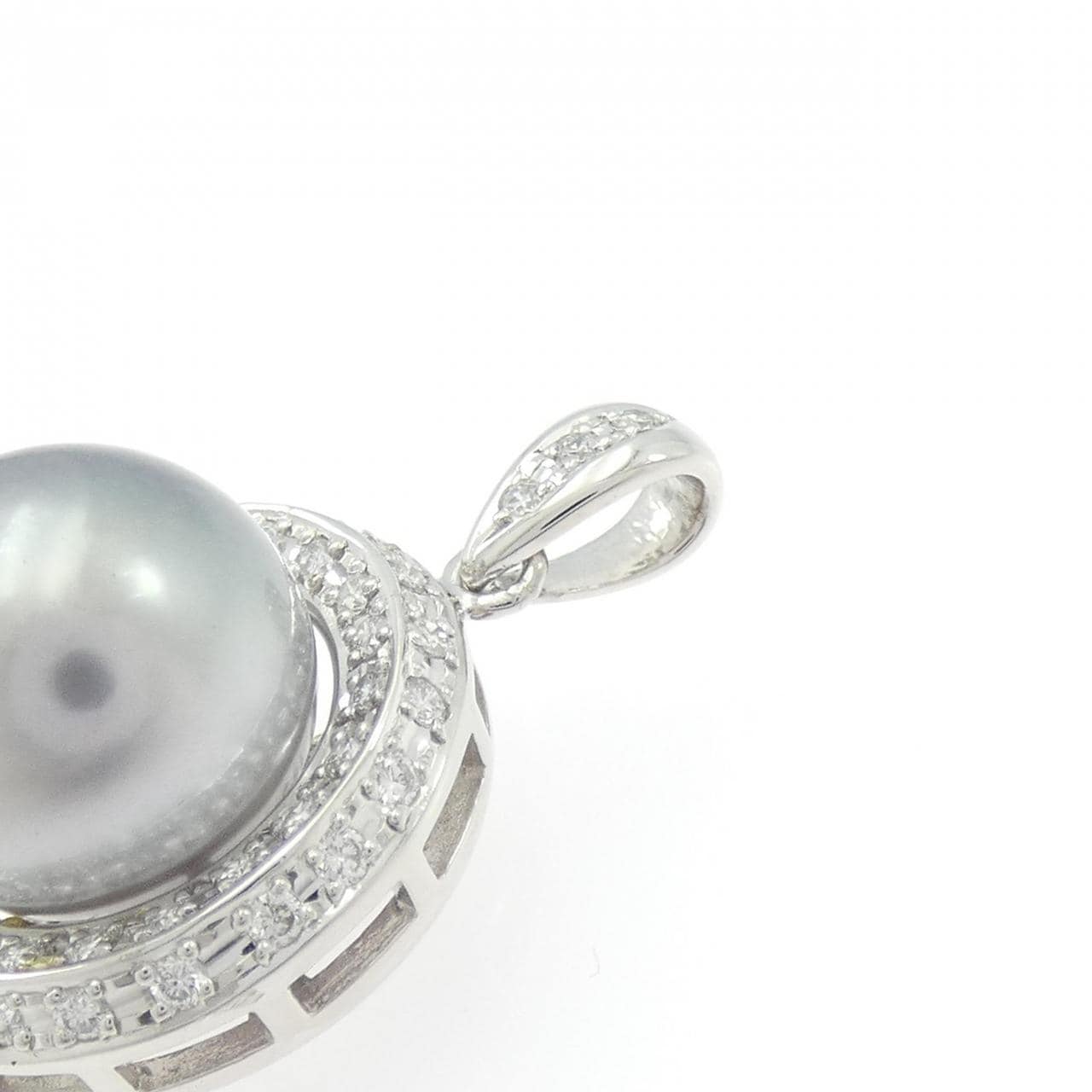 PT900 黒蝶パール ペンダント 12.9mm