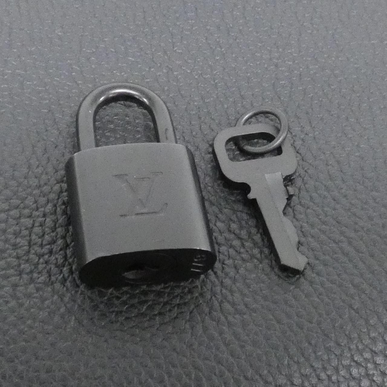 ルイヴィトン LVアエログラム テイクオフ トート M57308 バッグ