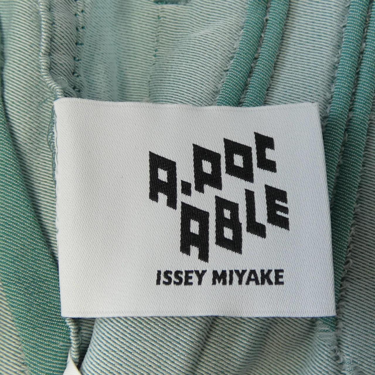 エイポックエイブルイッセイミヤケ A-POC ABLE ISSEY MIYAKE AT21FF210 パンツ
