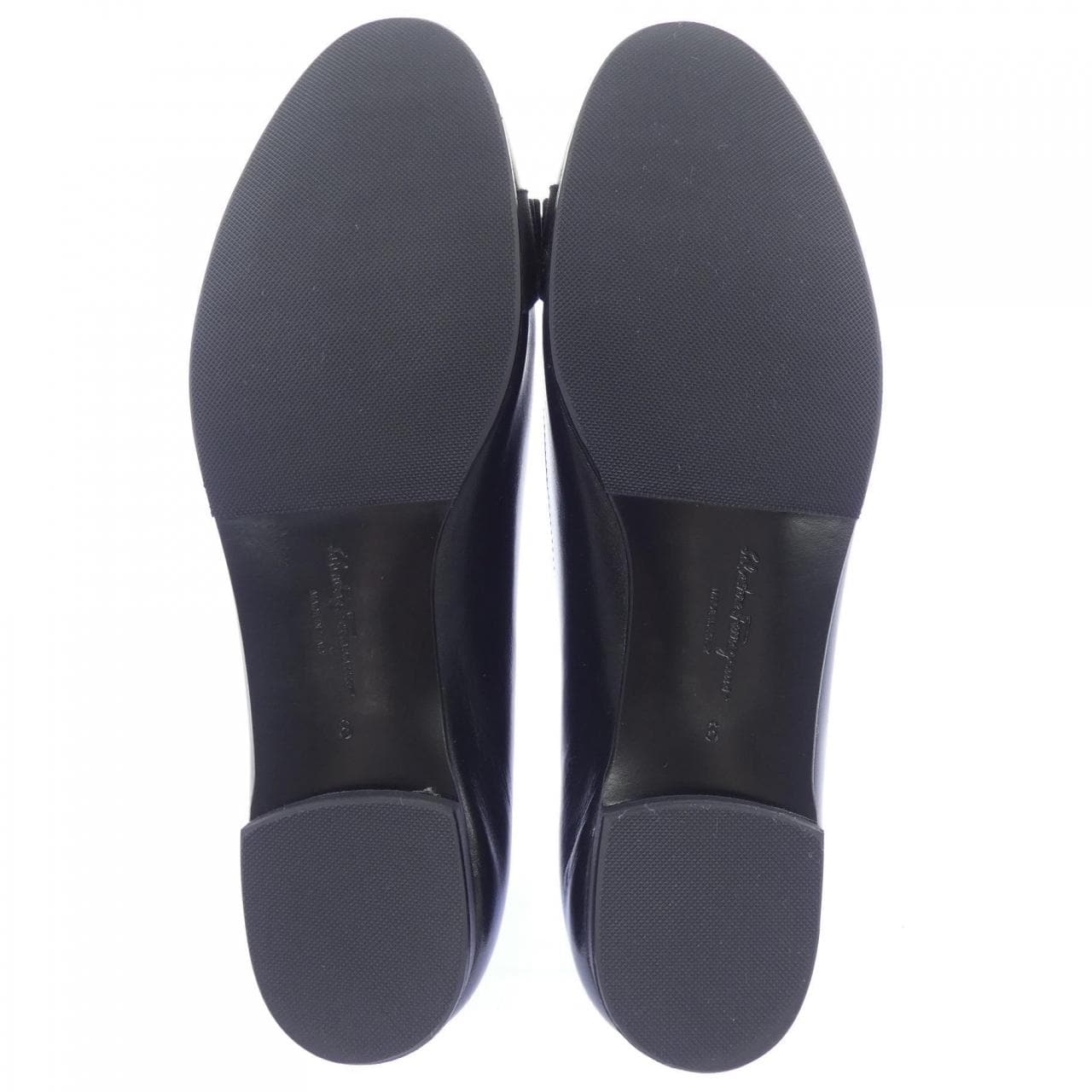 サルヴァトーレフェラガモ SALVATORE FERRAGAMO VARINA フラットシューズ