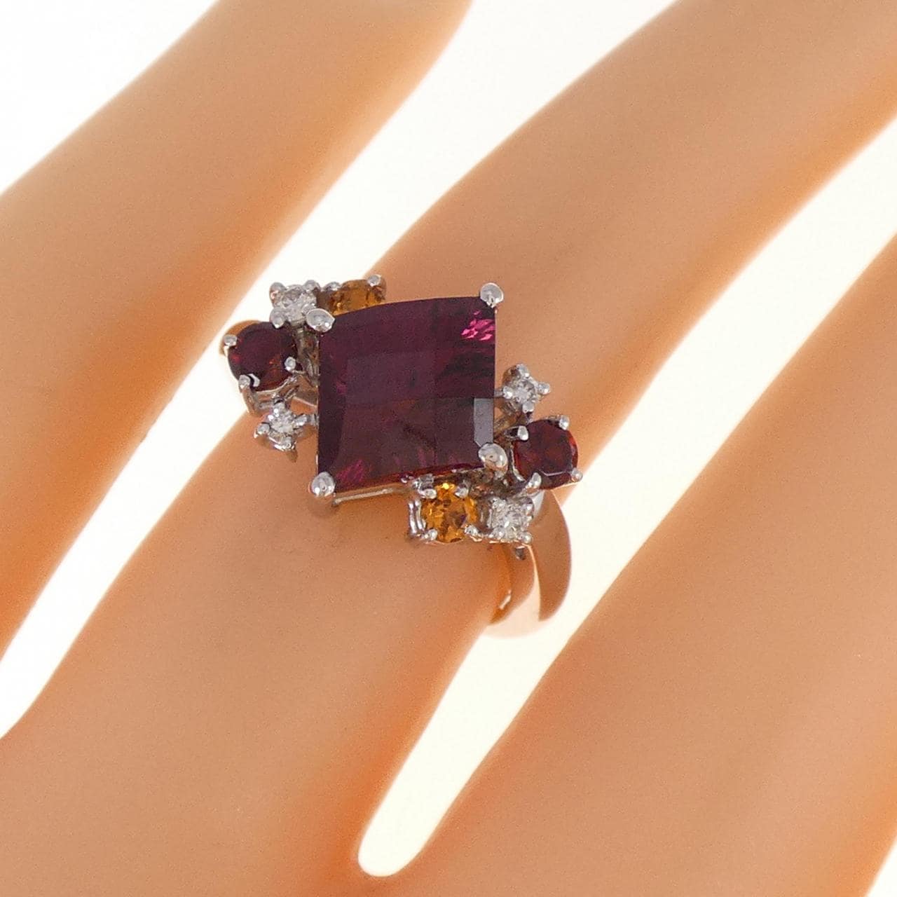 PT ガーネット リング 3.33CT