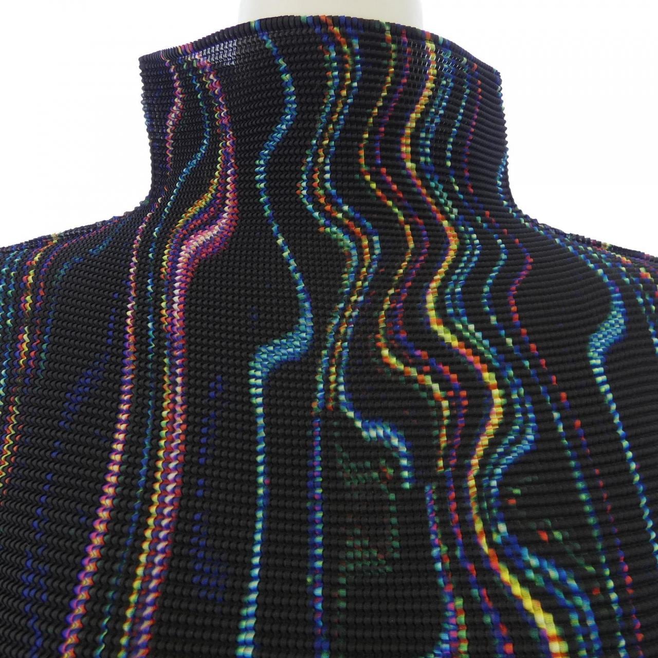 ミーイッセイミヤケ me ISSEY MIYAKE MI13FK645 トップス