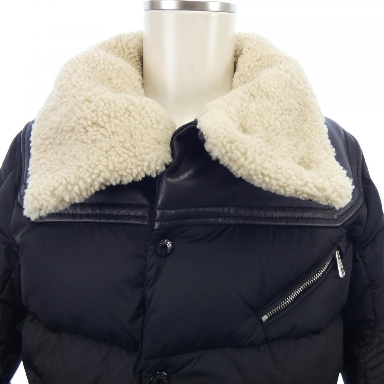 モンクレール MONCLER ダウンジャケット