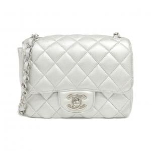 CHANEL shoulder bag