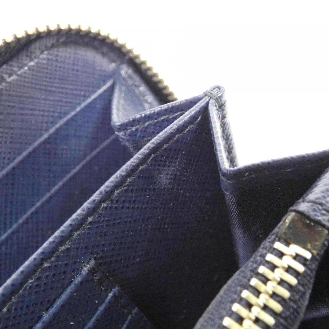 サルヴァトーレフェラガモ 22 C701 財布