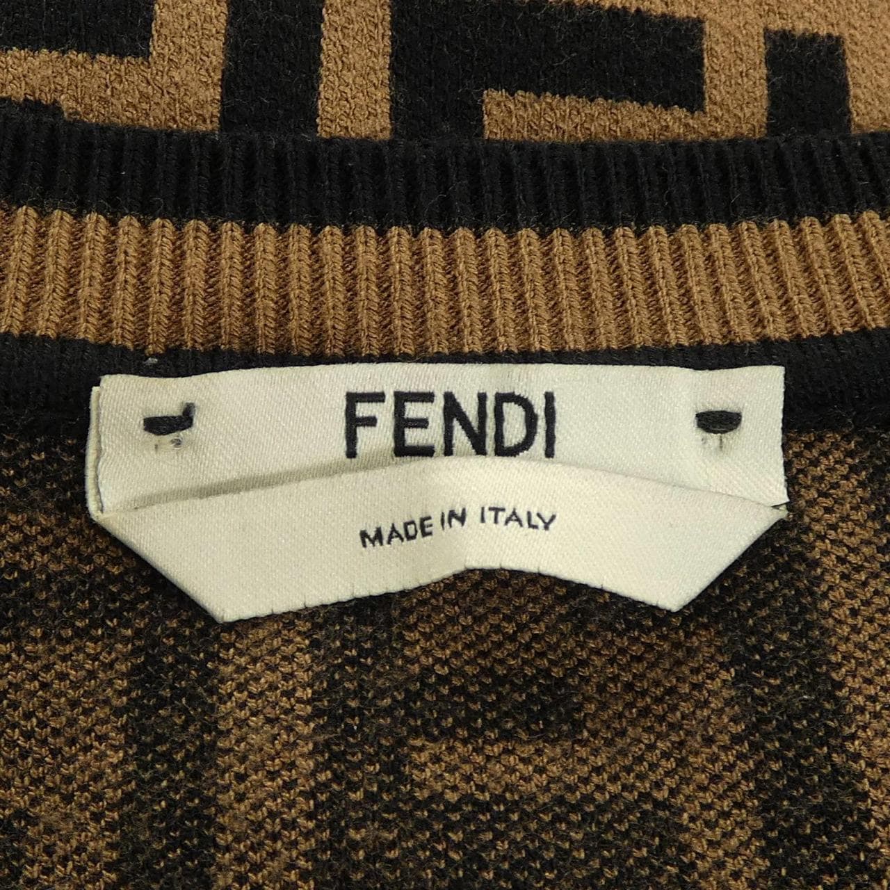 フェンディ FENDI FFモチーフ FZY702 A5QG ニット