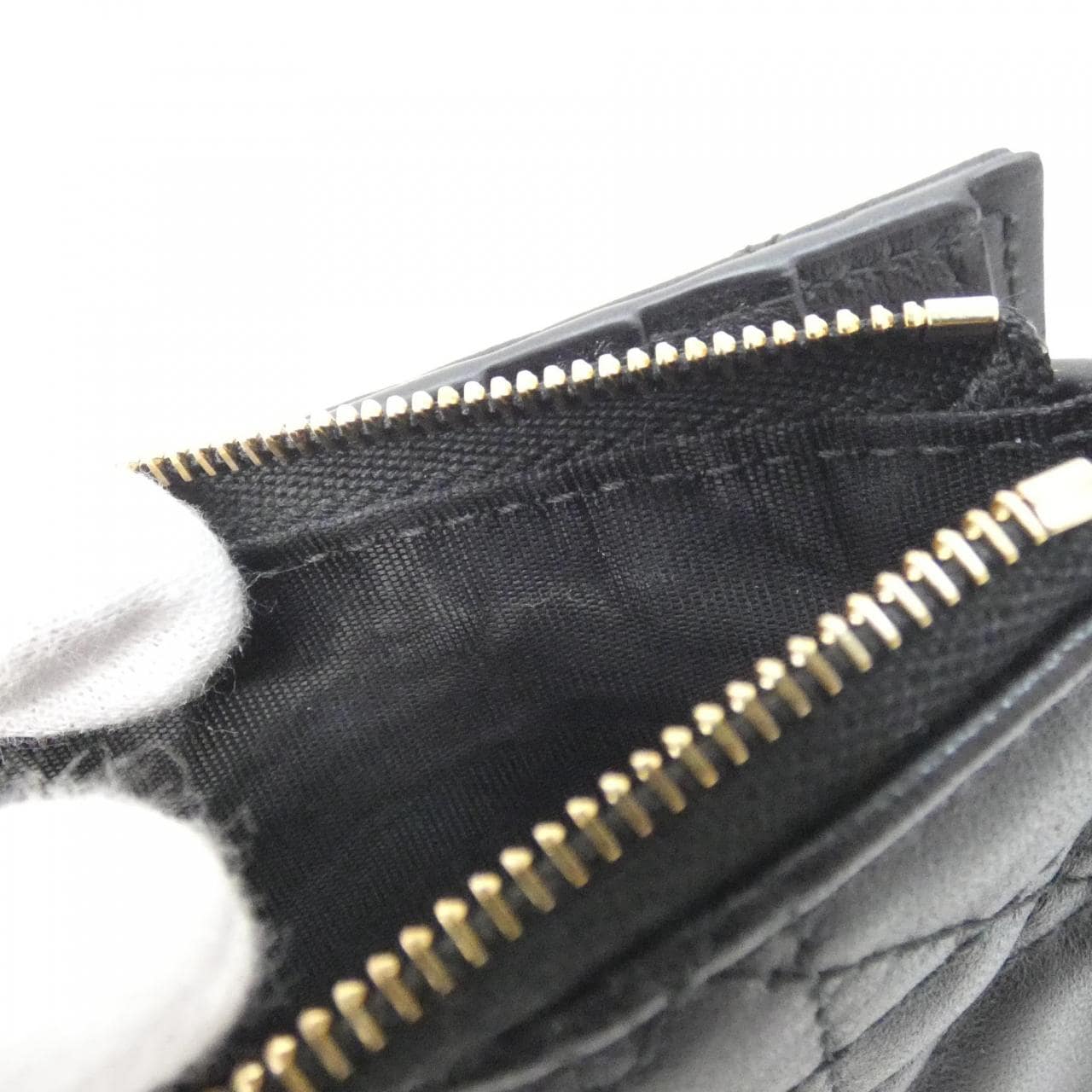 クリスチャンディオール LADY DIOR DHALIA WALLET S6037ONMJ 財布
