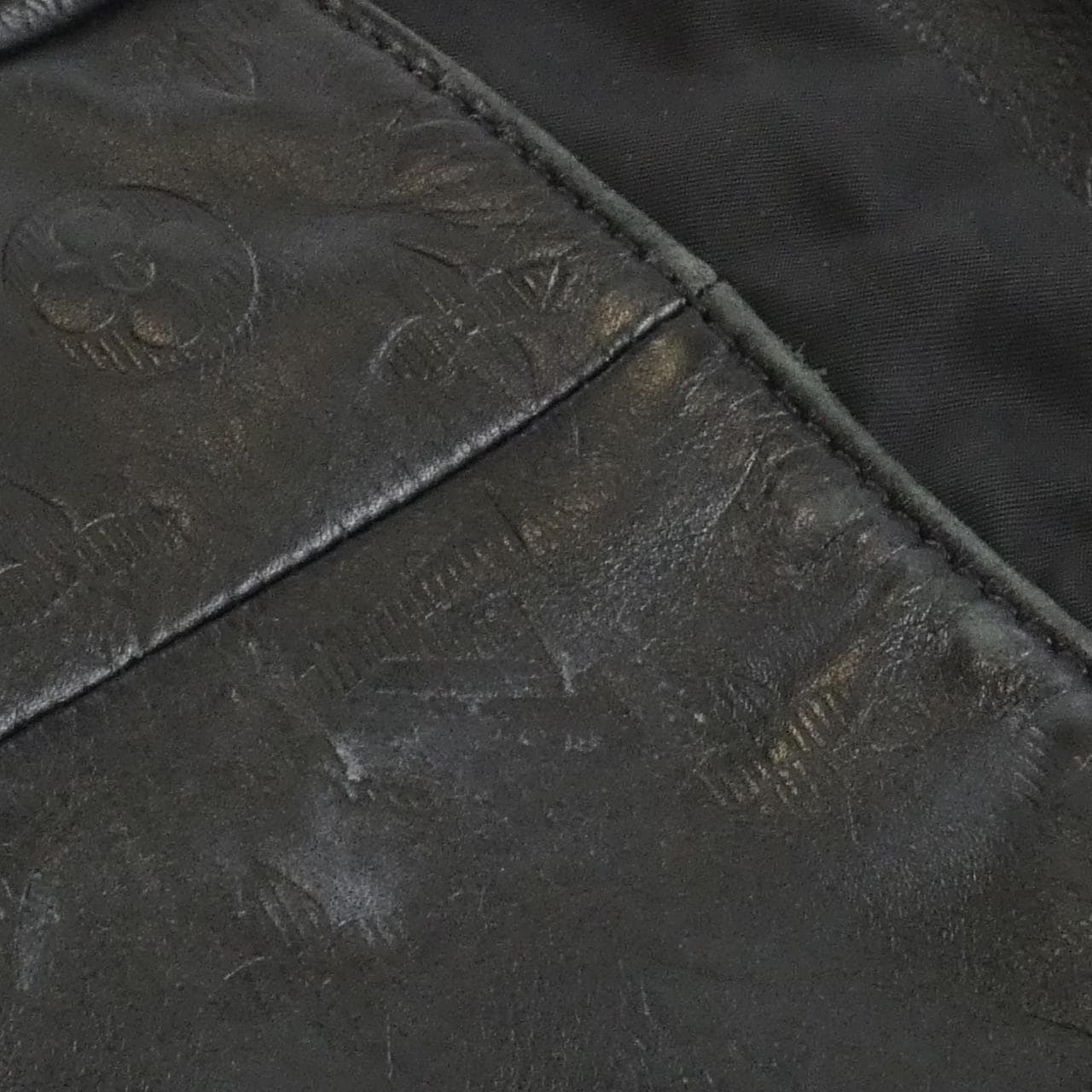 LOUIS VUITTON Monogram Shadow Discovery 背包 M43680双肩包
