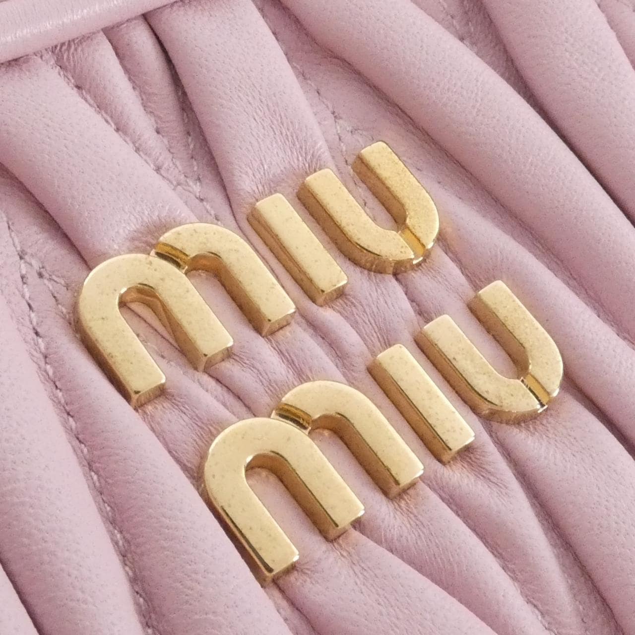 ミュウミュウ 5BH118 ショルダーバッグ