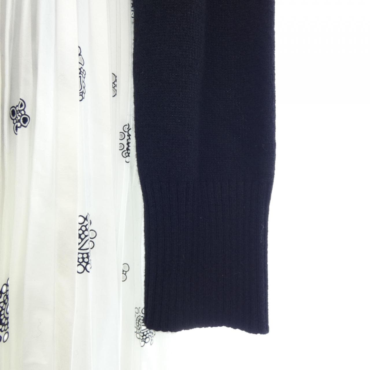 サカイ SACAI 21-05698 ワンピース