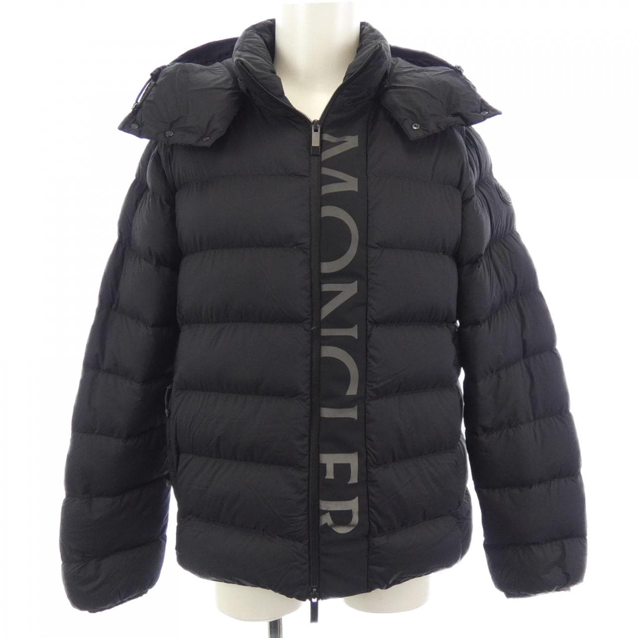 モンクレール MONCLER ダウンジャケット