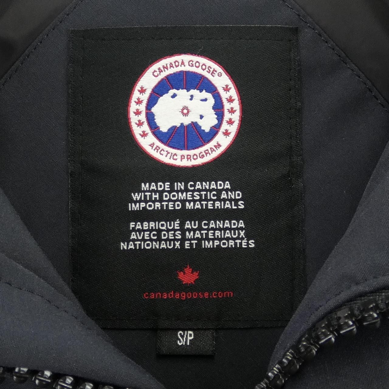 カナダグース CANADA GOOSE ダウンジャケット