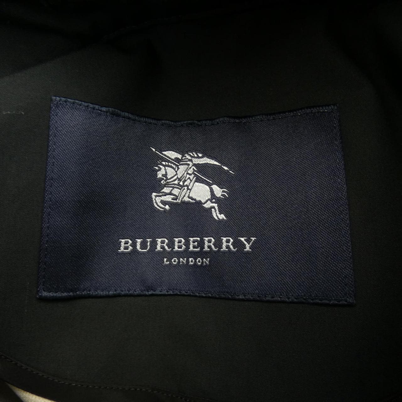 BURBERRY巴宝莉伦敦苑