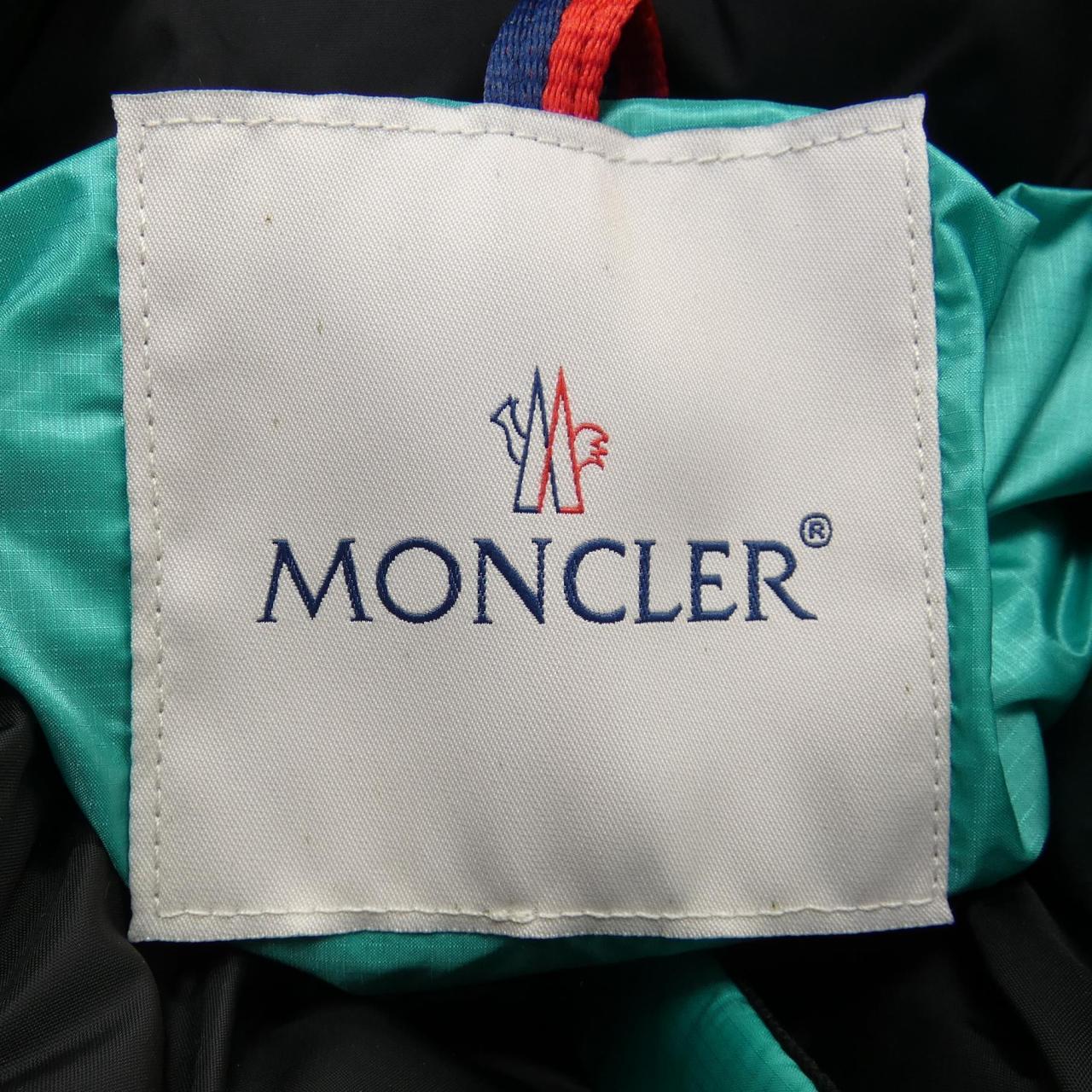 モンクレール MONCLER ダウンジャケット