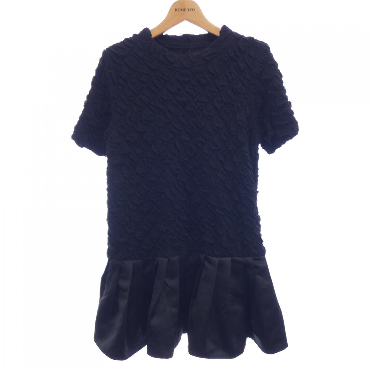 NARCISSUS トップス