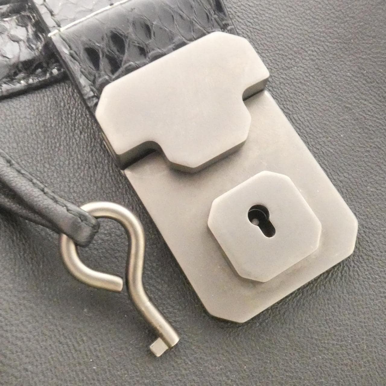 ボッテガヴェネタ 389094 V00EL バッグ ハンドバッグ