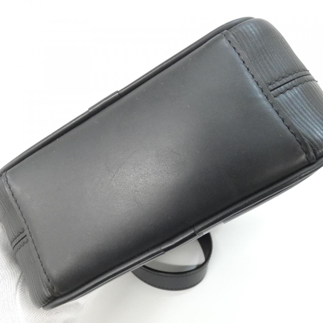 ルイヴィトン エピ(SUPREME) ダヌーブ M53431 ショルダーバッグ