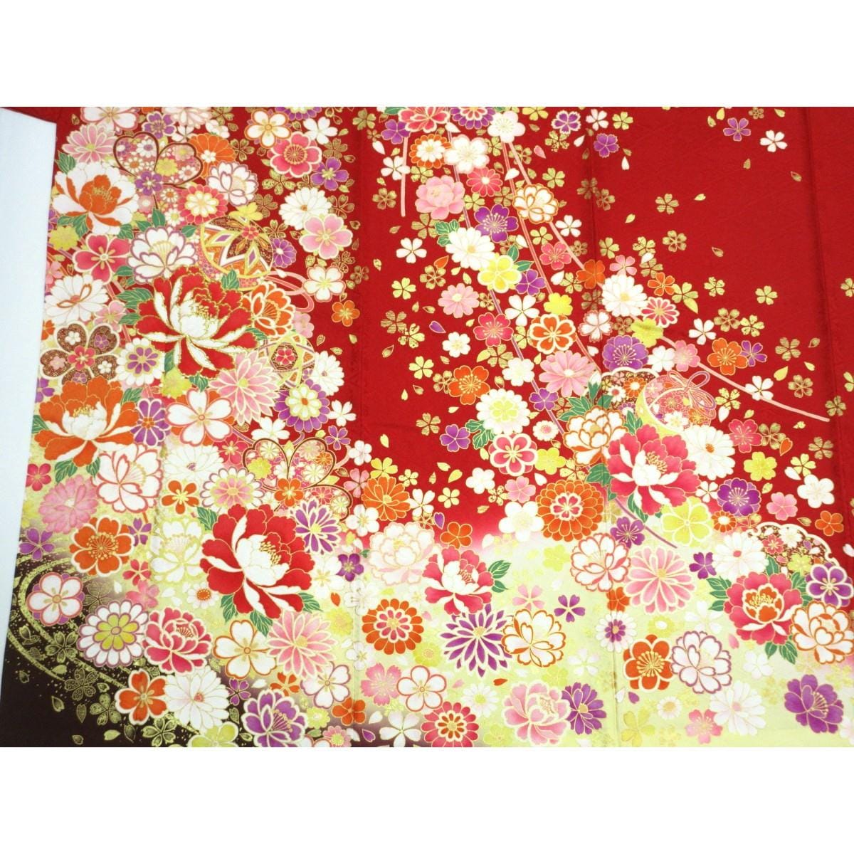 振袖　友禅金彩加工　刺繍入りボカシ染