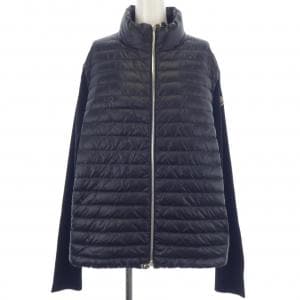 モンクレール MONCLER ダウンジャケット