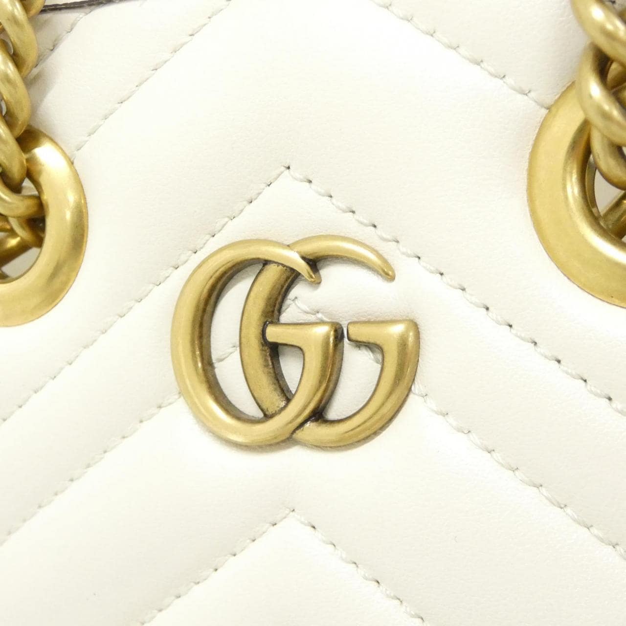 グッチ GG MARMONT 696123 DTDHT バッグ