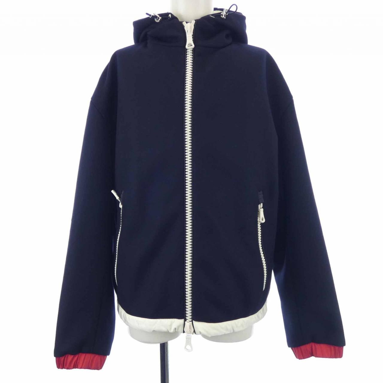 MONCLER蒙克勒羽绒服