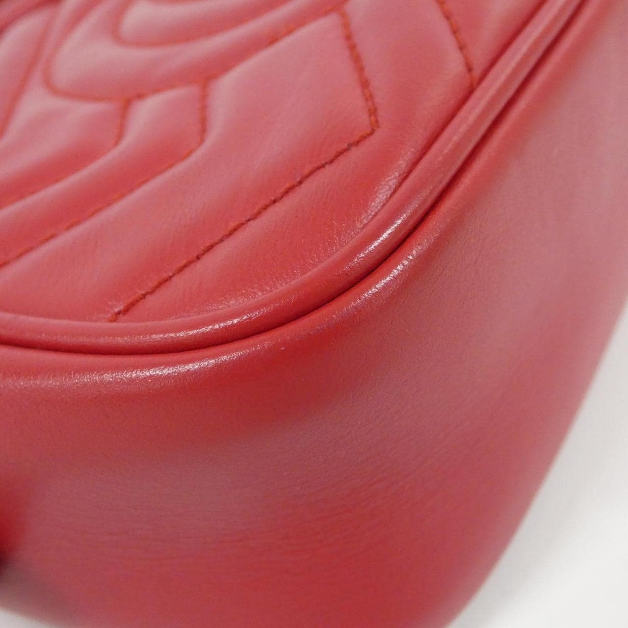 グッチ GG MARMONT 448065 DTD1T ショルダーバッグ