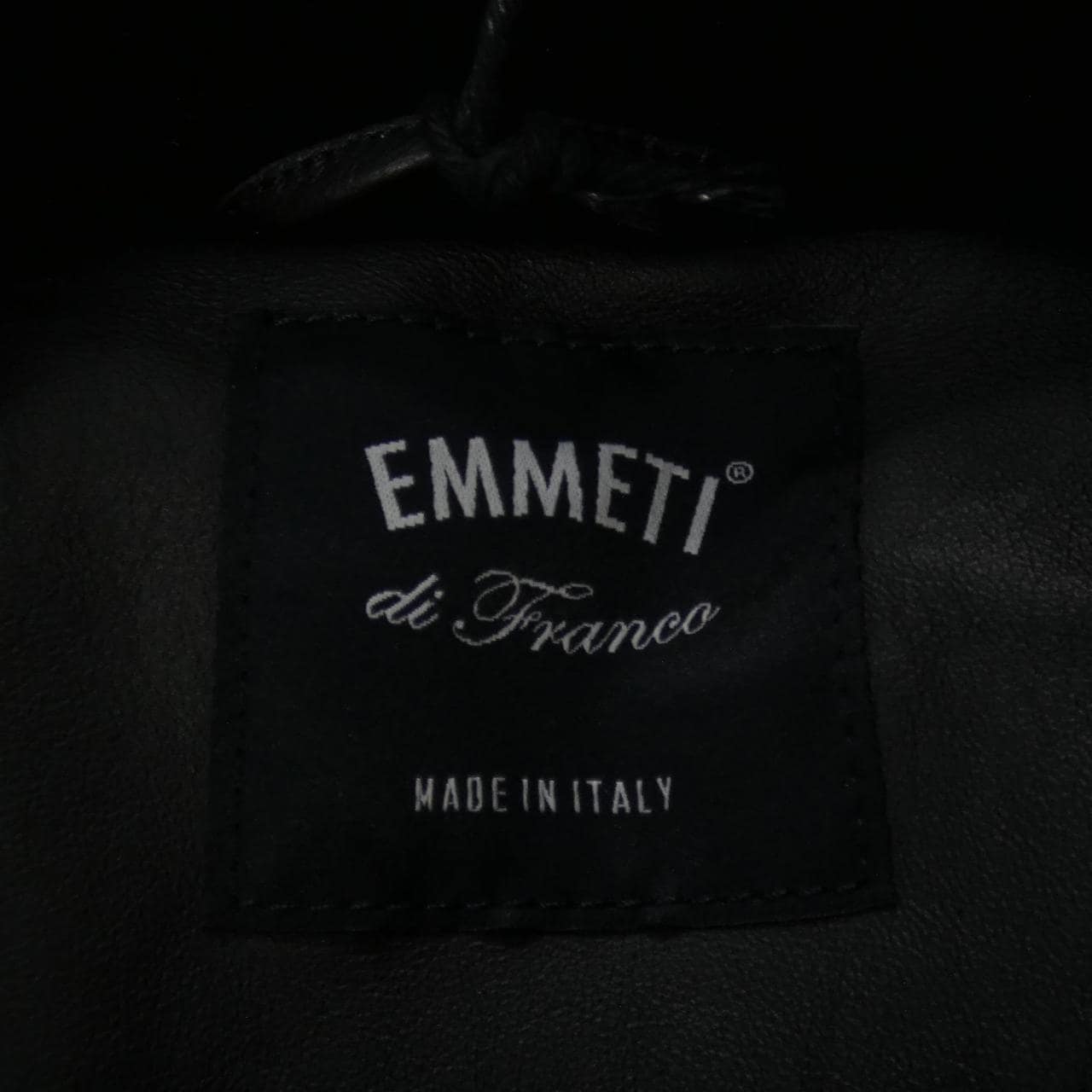 エンメティ EMMETI ダウンジャケット