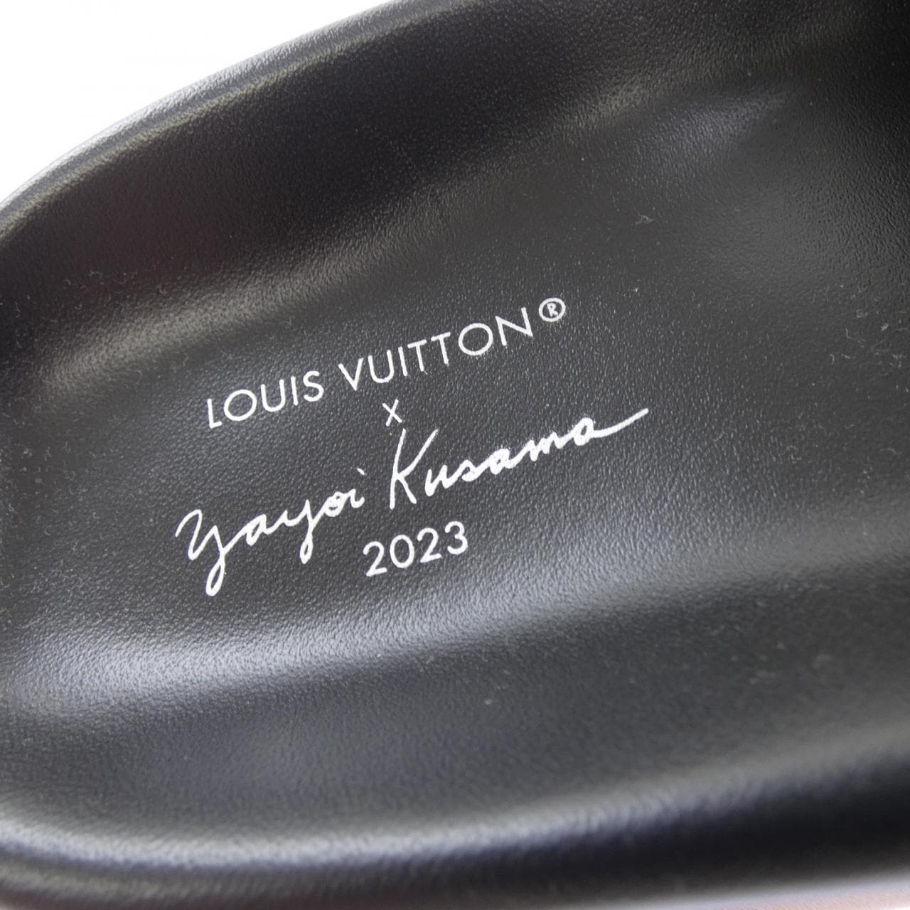 ルイヴィトン LOUIS VUITTON 草間彌生 パンプキン LV×YKプールピロー･ライン ミュール サンダル
